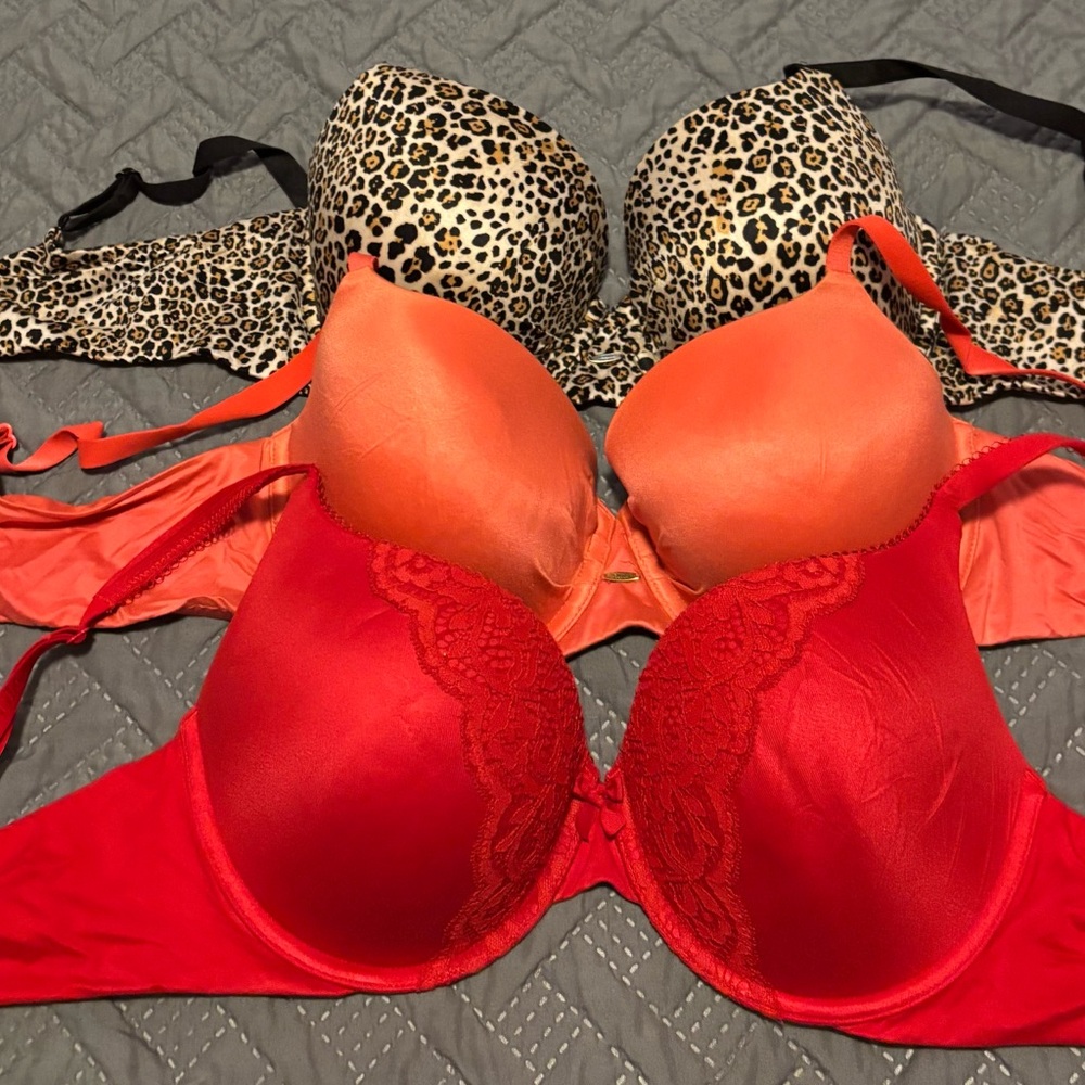 VS multiple lined underwire push up Women's Bra Sets. 3 for $30 or $15 a piece.